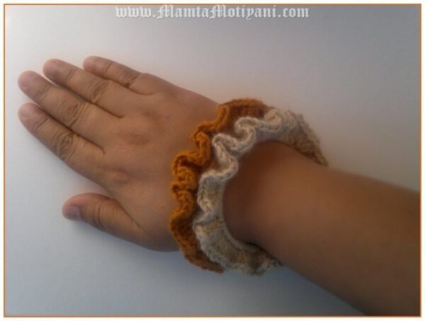 Frilly Stacking Crochet Bracelet Pattern