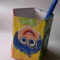 inside-out-pen-stand