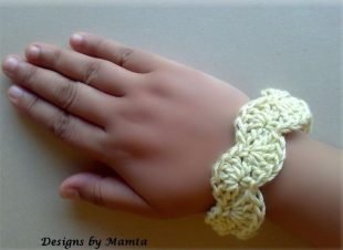 Scalloped Bangle Crochet Jewelry Pattern